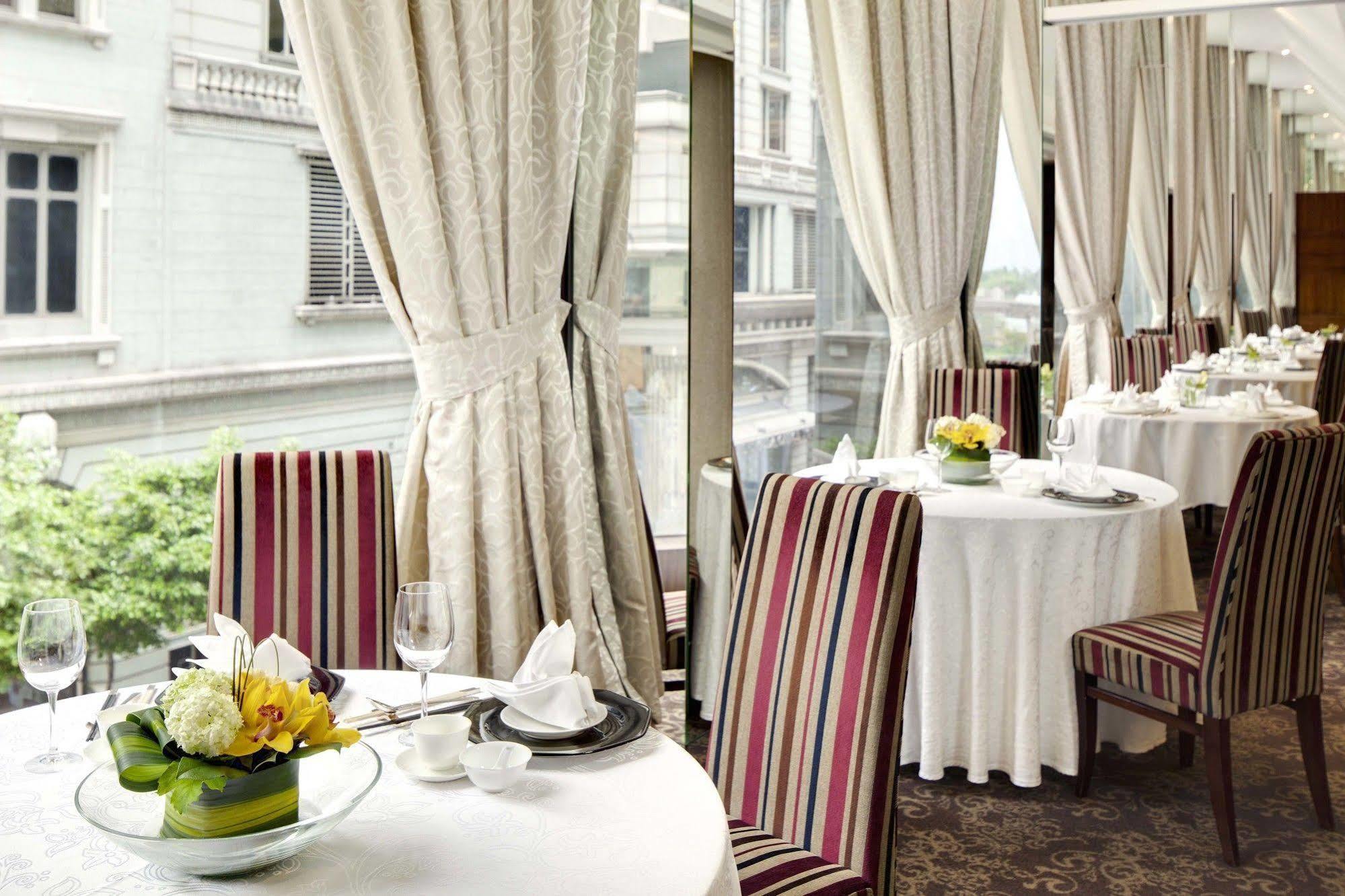 Hotel The Kowloon 4*