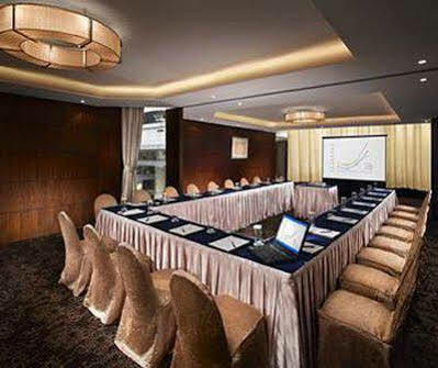 The Kowloon Hotel 4*